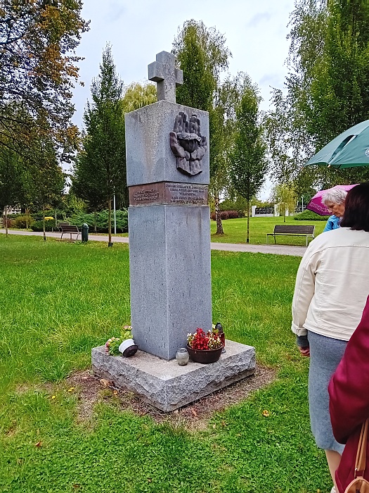 05-pomnk usmen.jpg